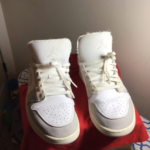 Jordan Other - 🔥Jordan 1, Low SE Craft, size 11,  tech gray white, good cond, see photos